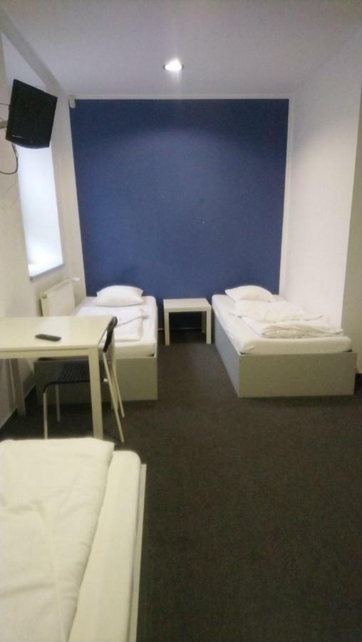 Hotel & Hostel Letov Прага Экстерьер фото